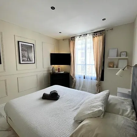 Aux Clefs Des Sacres Chanzy Cathedrale Apartment *